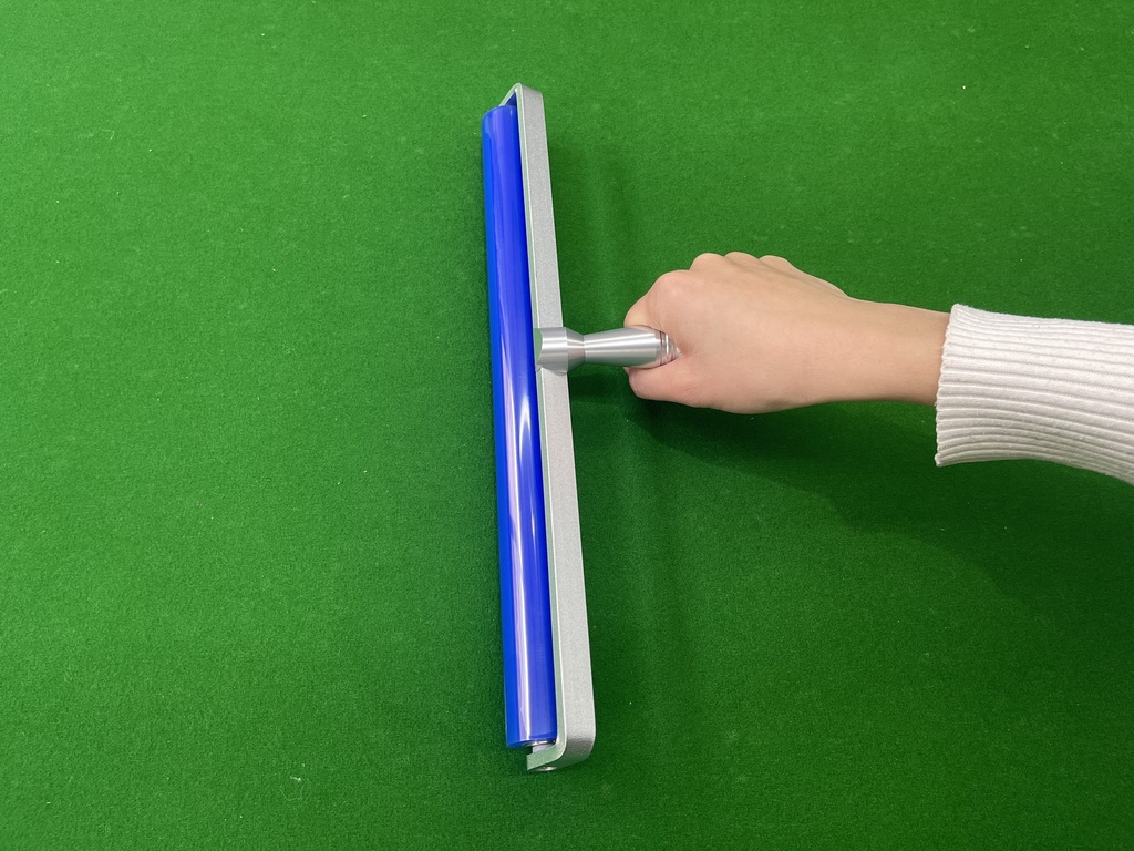 DUST CLEANING ROLLER FOR FLATBED APPLICATOR