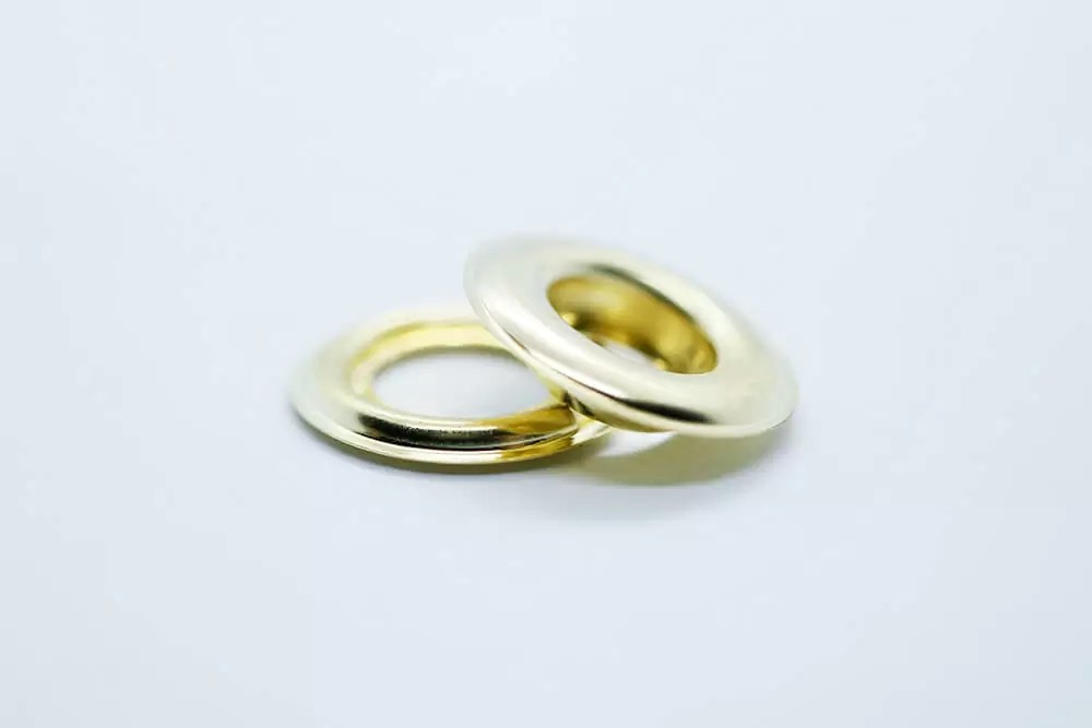 self-piercing-eyelets-size-4-brass