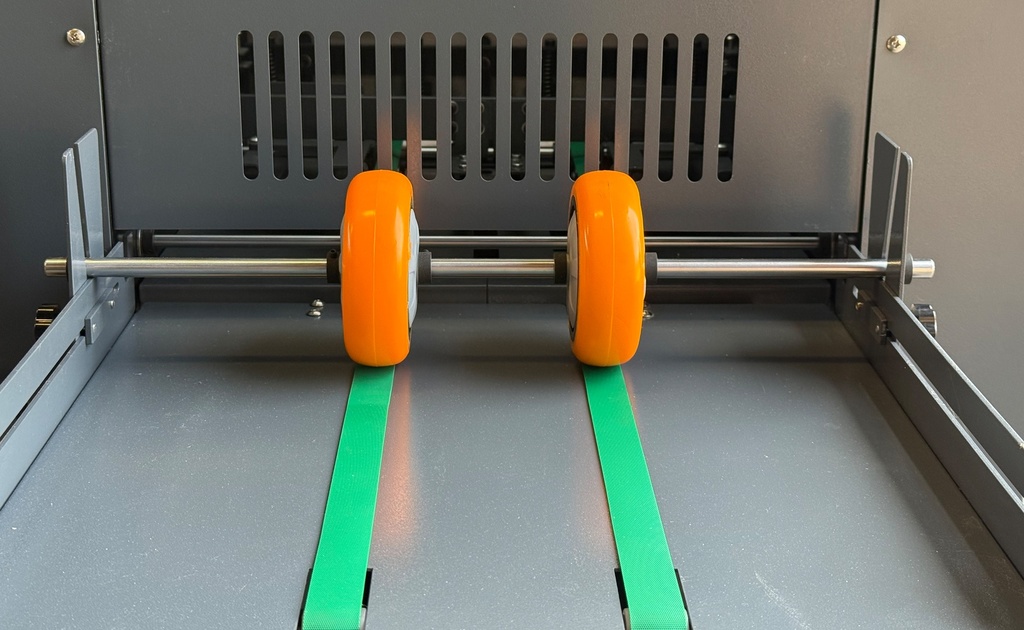 DFS3000 BOOKLET MAKER WITH TRIMMER