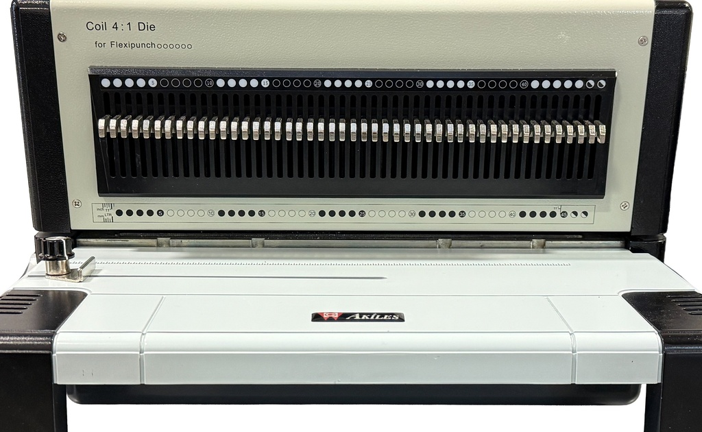 USED AKILES FLEXI PUNCH-E w/ 4 DIES